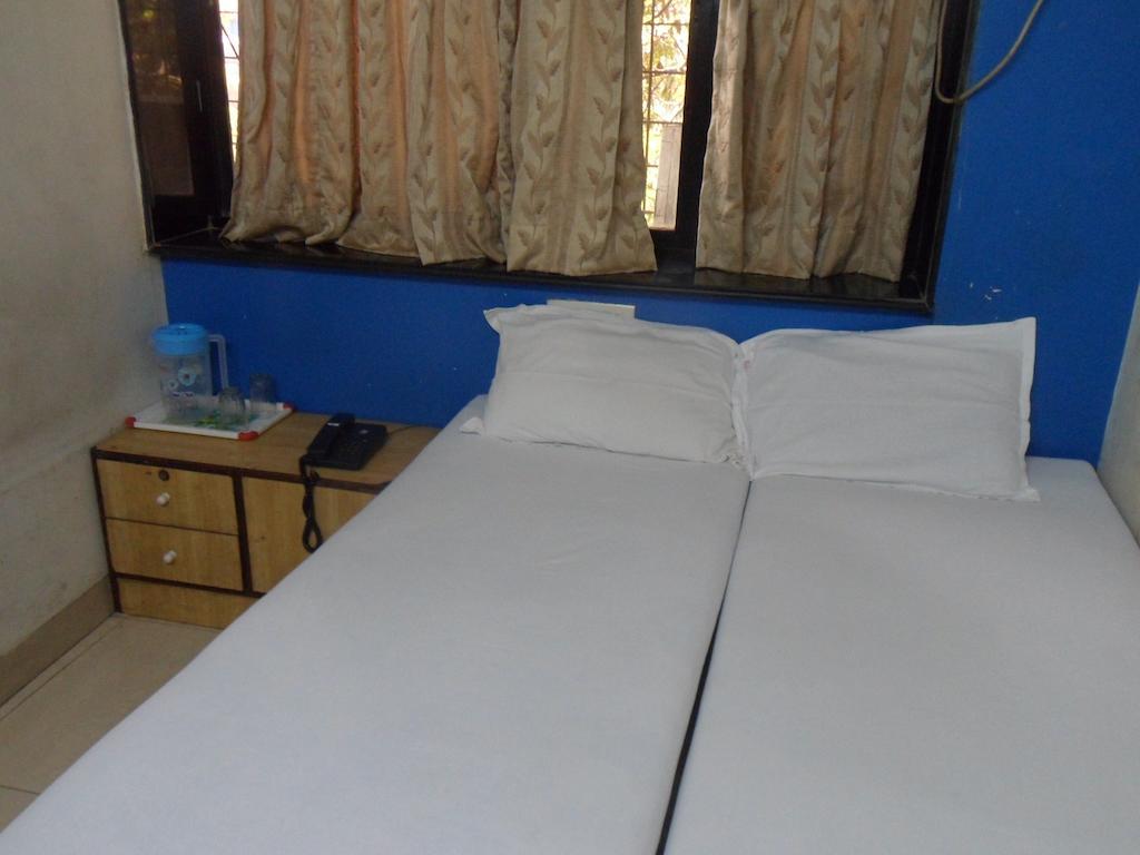 Hotel Happyland Bombay Habitación foto