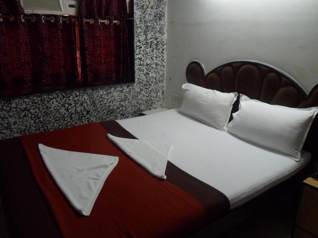 Hotel Happyland Bombay Habitación foto
