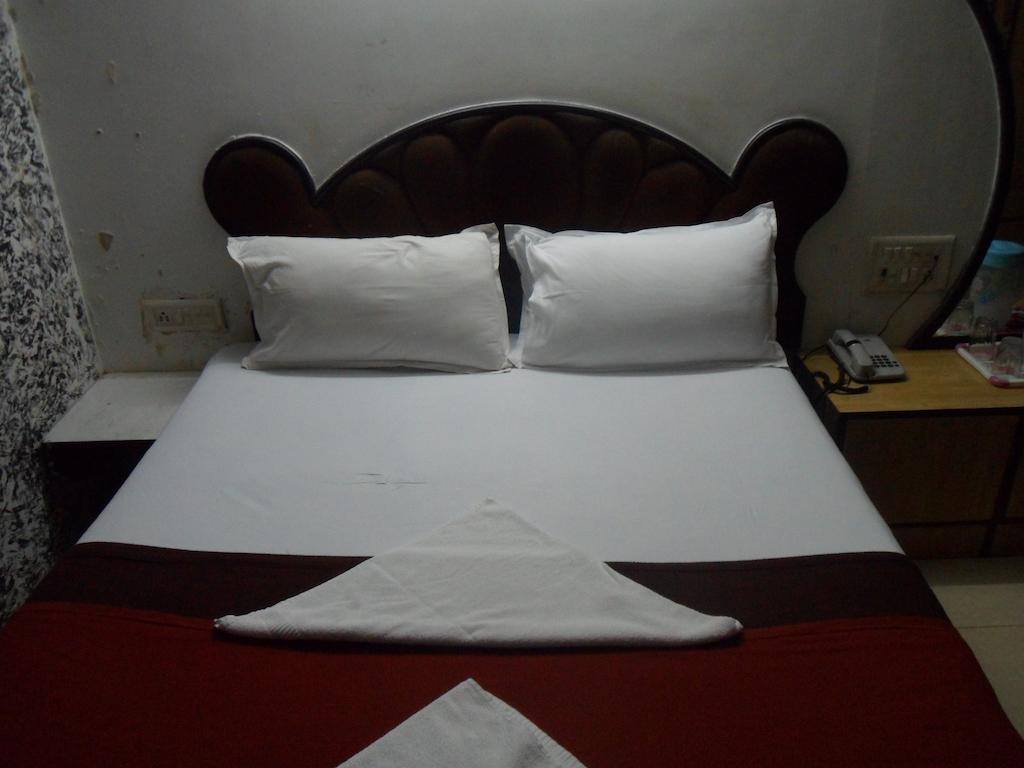 Hotel Happyland Bombay Habitación foto