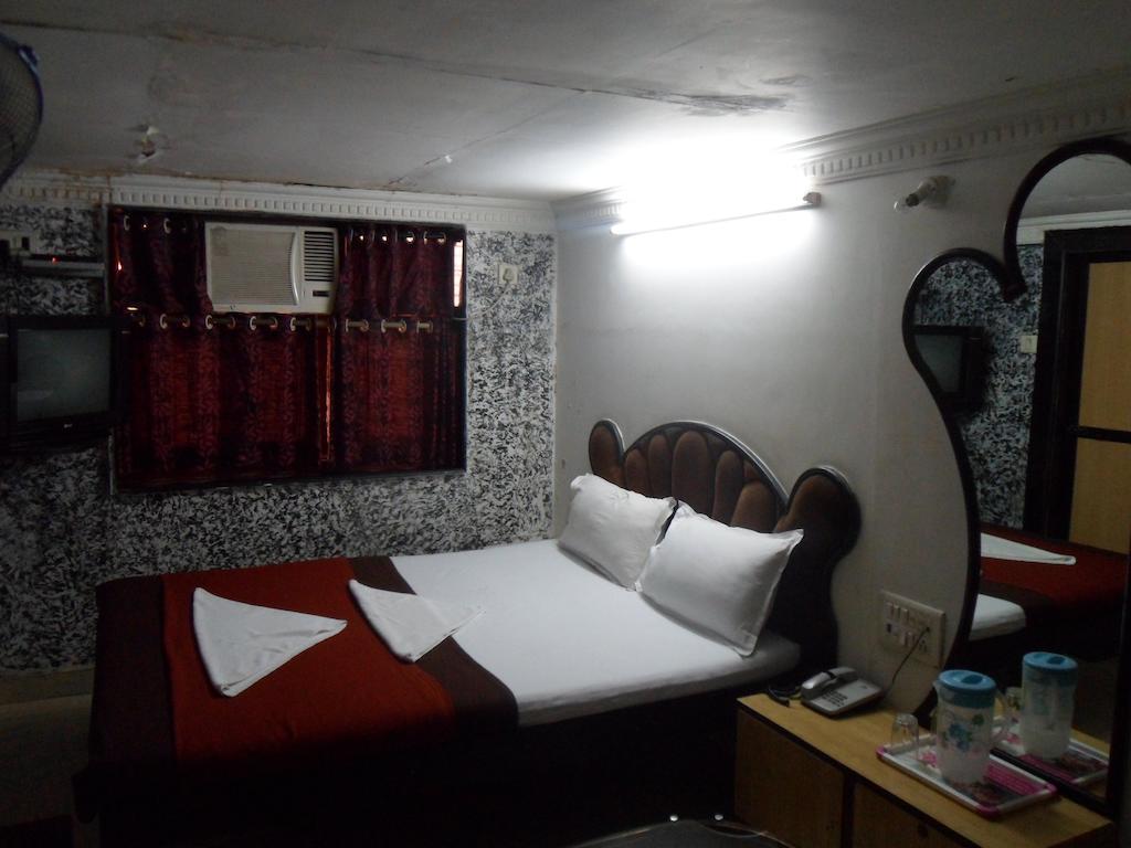 Hotel Happyland Bombay Exterior foto