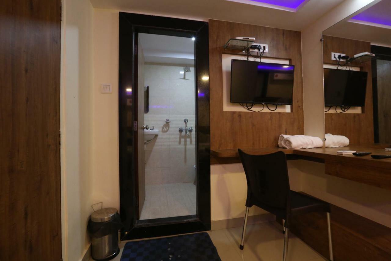 Hotel Happyland Bombay Exterior foto